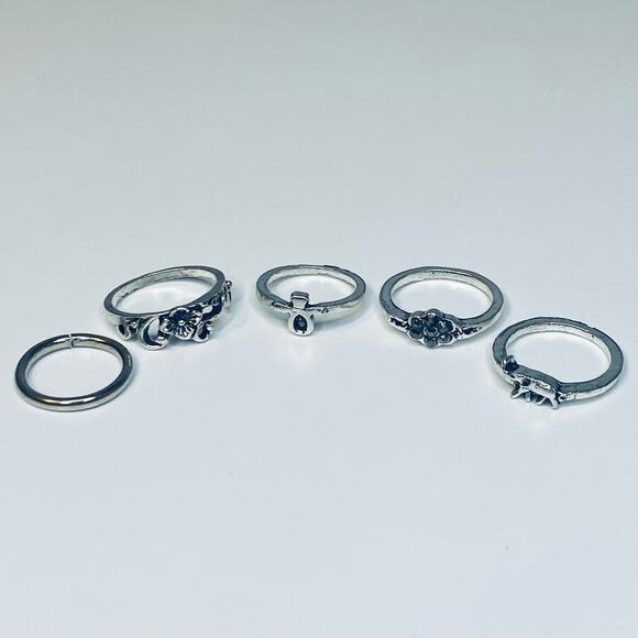 5 Piece Women's Fashion Jewelry Silver Color Stack Accent Rings Set Boho - Picture 3 of 6